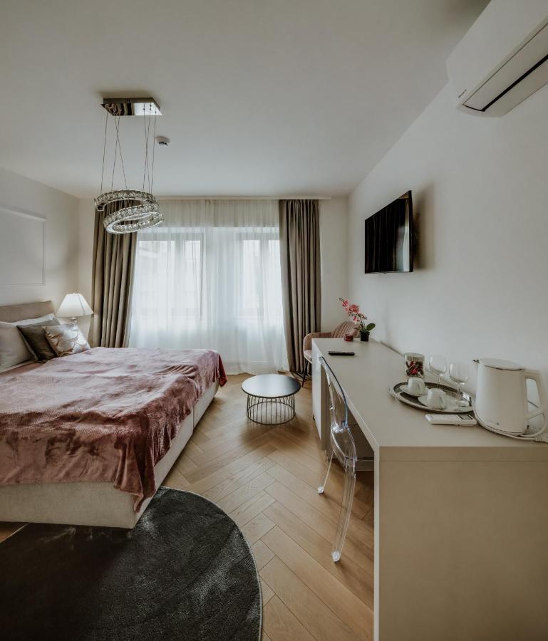 Lavilla Ösek Dış mekan fotoğraf